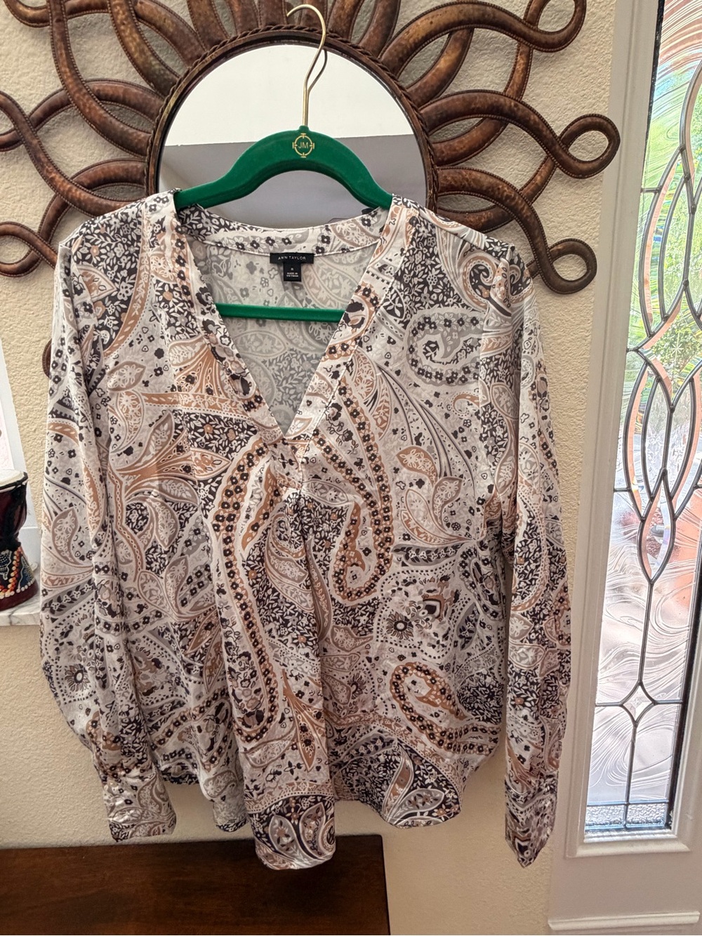 Ann Taylor Cream Paisley V-Neck Blouse with Tan & Black Accents size M
